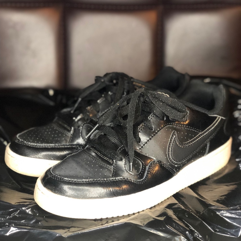 Black Nike Runners Athletic Shoes
